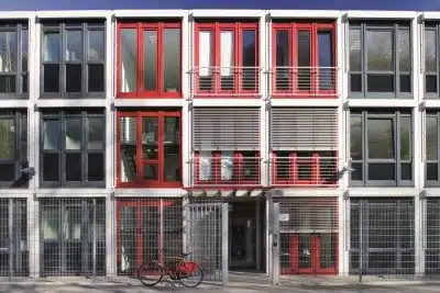 Bayer Pharma Bauabteilung baut sich ein modulares Gebäude