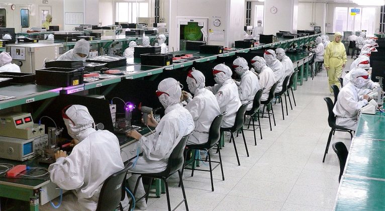 „Foxconn City“ heißt das 3 Mio. qm große Produktionsgelände von Foxconn in Shenzhen, China. Hier beschäftigt der Zulieferer von Apple rund 500.000 Mitarbeiter. Bild: Steve Jurvetson