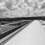 dachrandsicherung-flachdachsicherung-schnelle-montage-mieten-kaufen-temporaeres-system-2